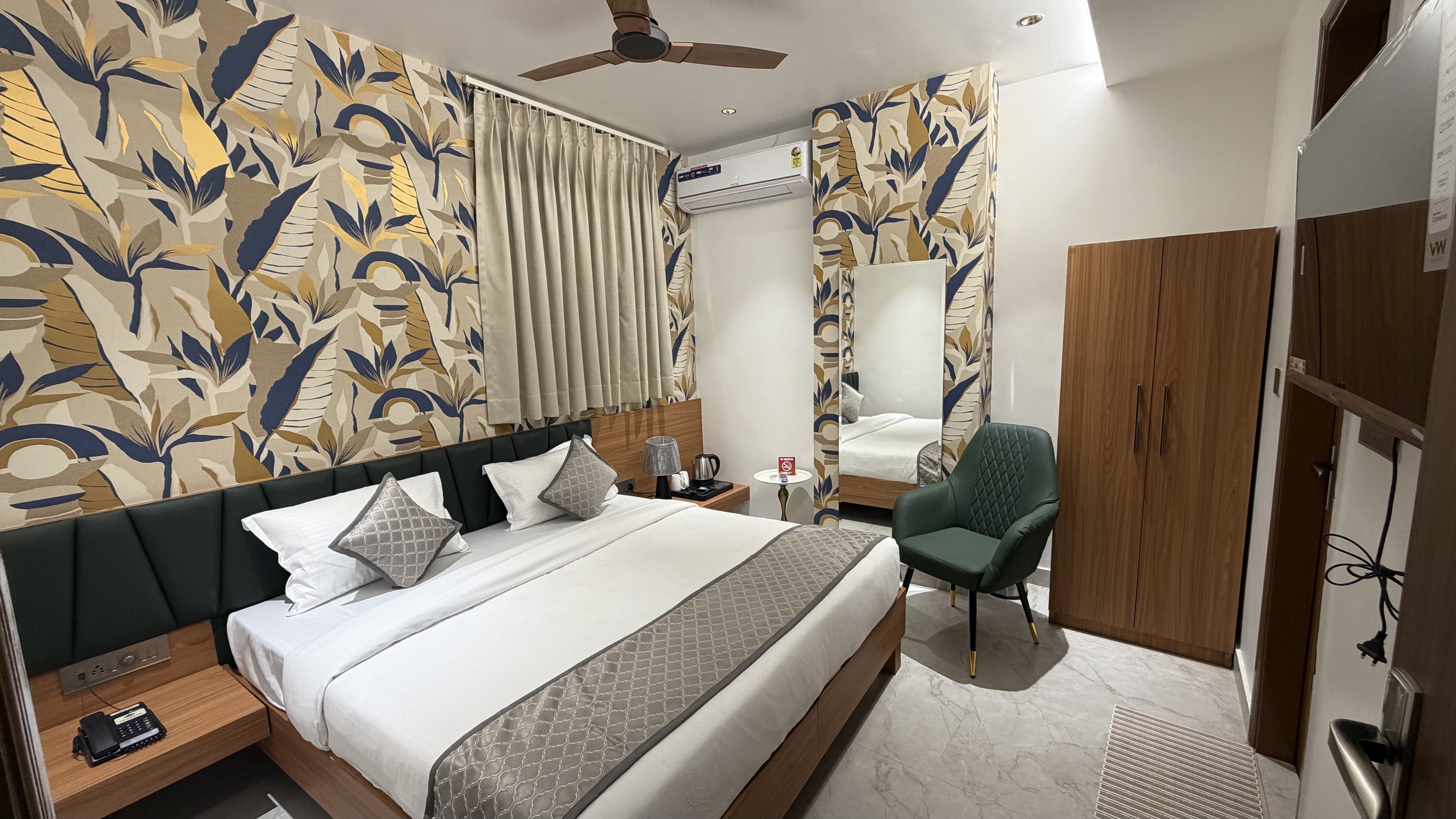 Elite Room 2