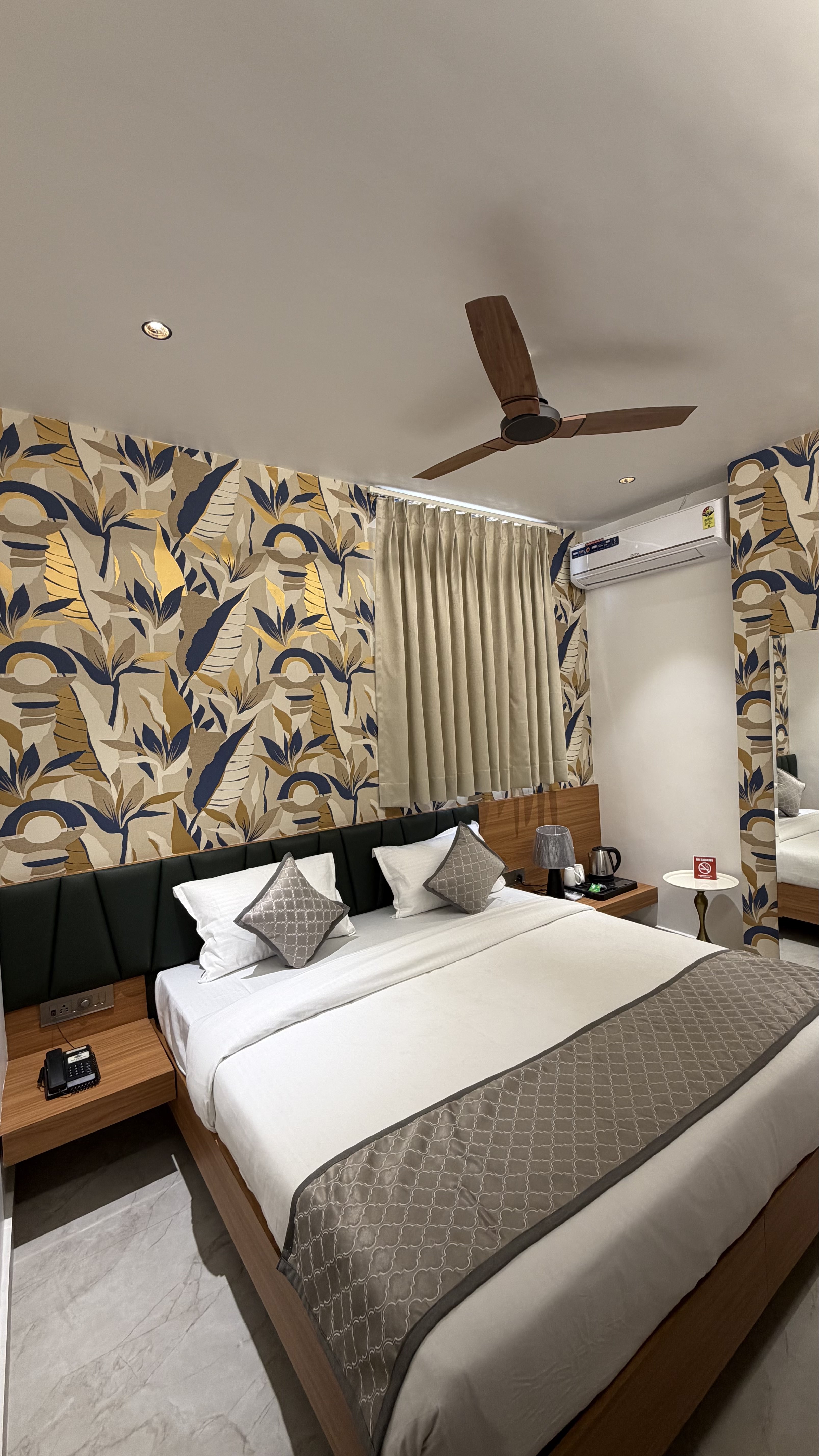 Elite Room